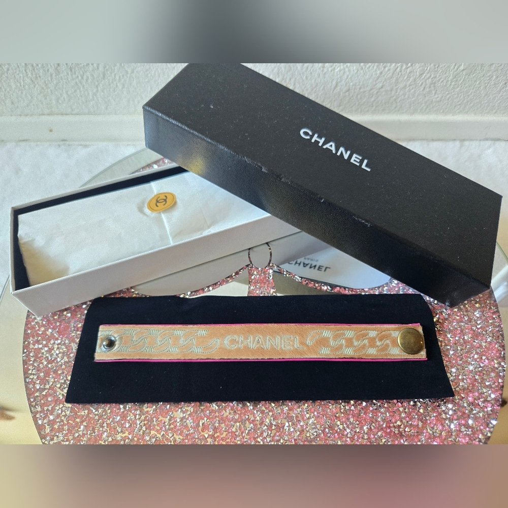 🛑SOLD‼️Chanel Haraco (haircalf) leather bracelet